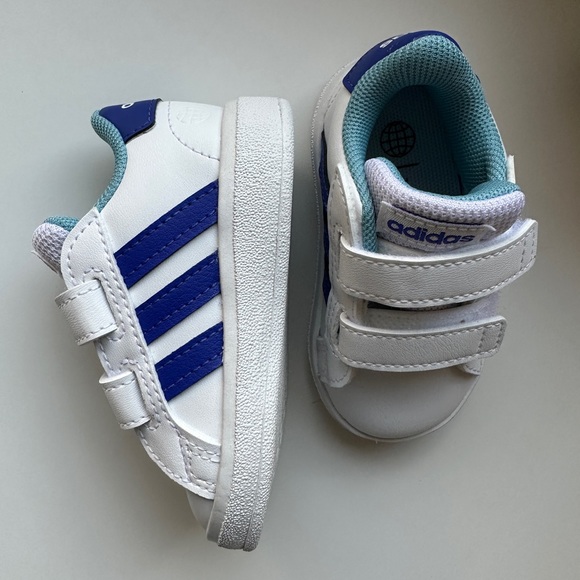 Adidas sneakers size 4 - Picture 4 of 6